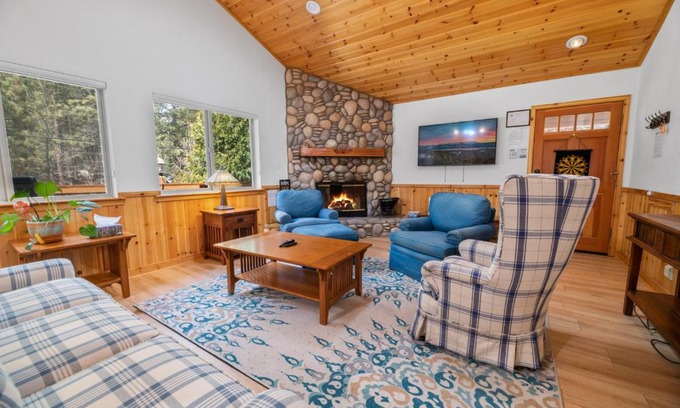 Summit Estates House | Treetop Bearadise
