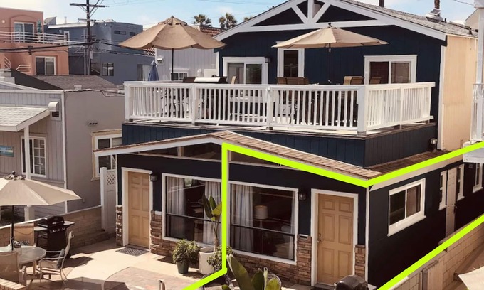 South Mission Beach House | Tropical Retreat! Just steps to the surf & sunsets!