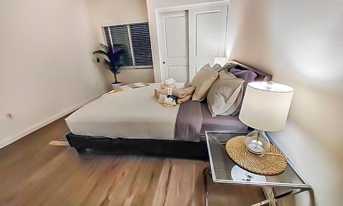Los Angeles Apartment | Two Bedroom Condo at Universal Studios
