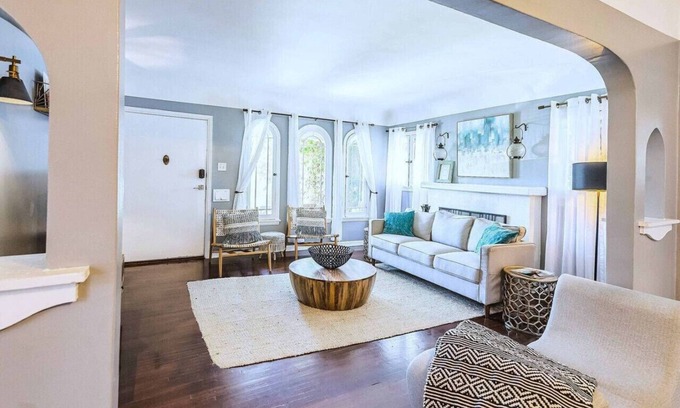 North Central House | Unique Mexican Retreat | 3min>Rose Bowl+6min>DTLA