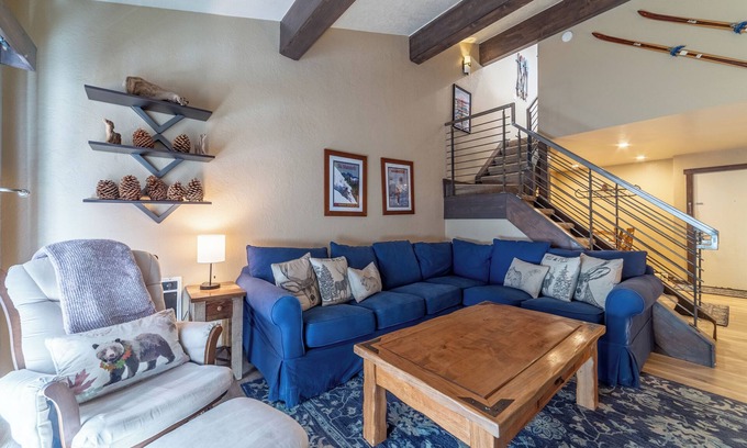 Mammoth Lakes Condo | Walk to Ski Condo, Pool, Spa, Gym, Tennis 398