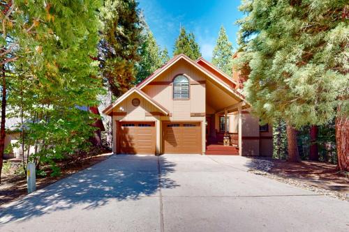 Shaver Lake House | Windwood Inn