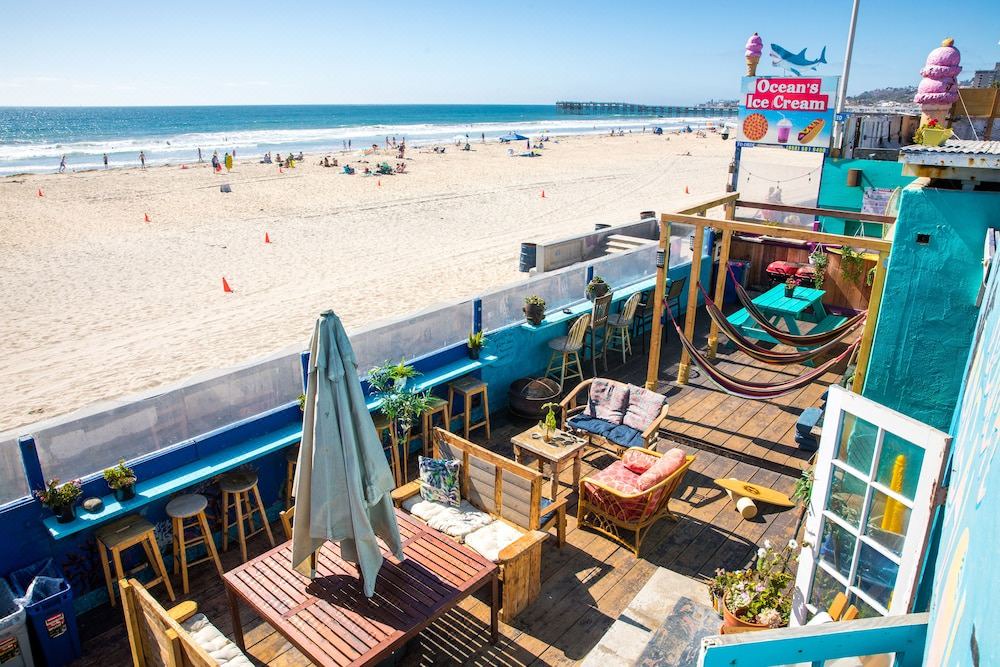 Pacific Beach Hotel | ITH Beach Bungalow Surf Hostel San Diego