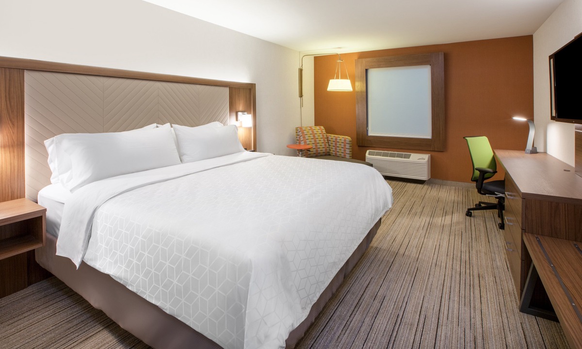 Murphysboro Hotel | Holiday Inn Express & Suites Murphysboro - Carbondale by IHG