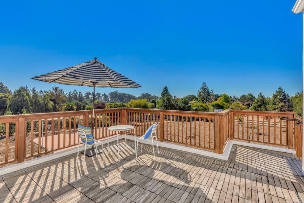 Soquel House | Furnished 2 Bed 1.5 Bath Home In Sunny Santa Cruz County