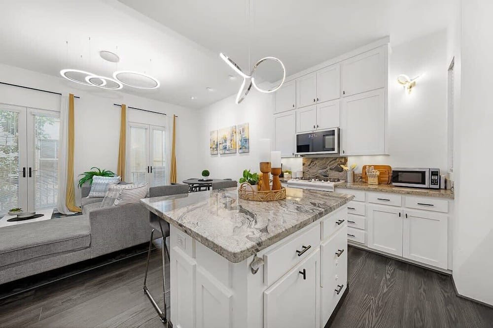 Cortez Hill Apartment | Downtown Tuscan Townhouse on Cortez Hill; Rooftop Deck