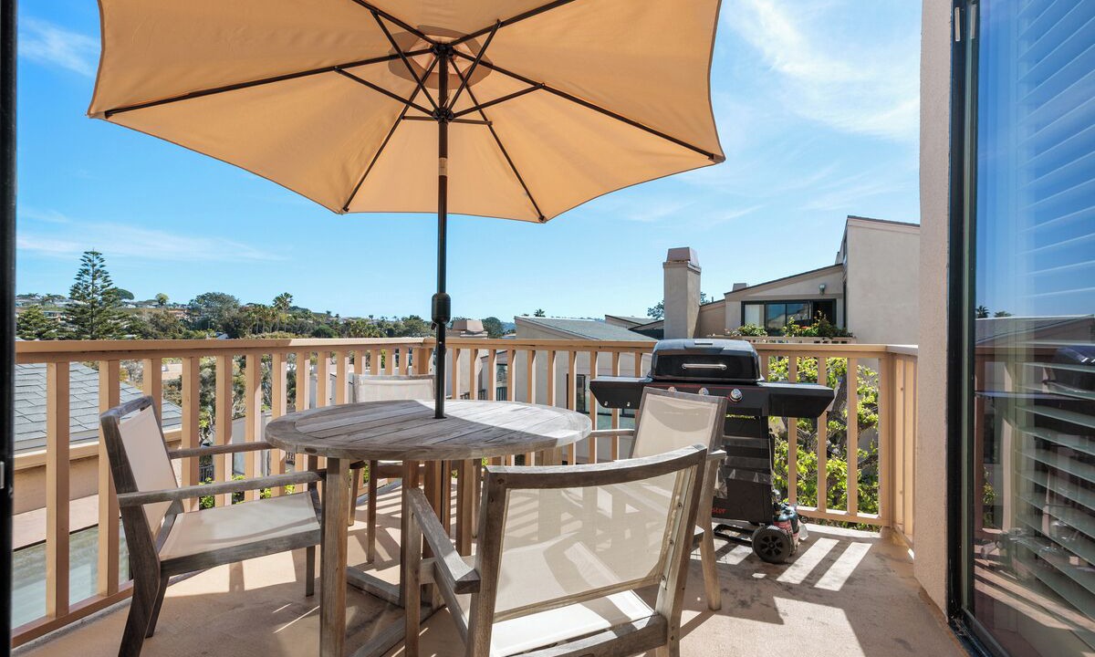 Solana Beach Condo | High Tides & Good Vibes - Beachside Retreat, A/C