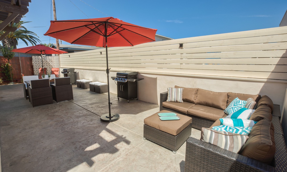 Downtown Apartment | Room for Everyone, Block from the Beach
