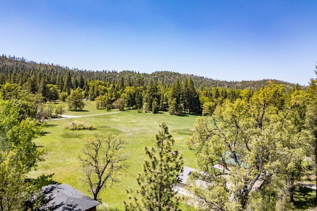 Mariposa House | Family-Friendly Yosemite Nest