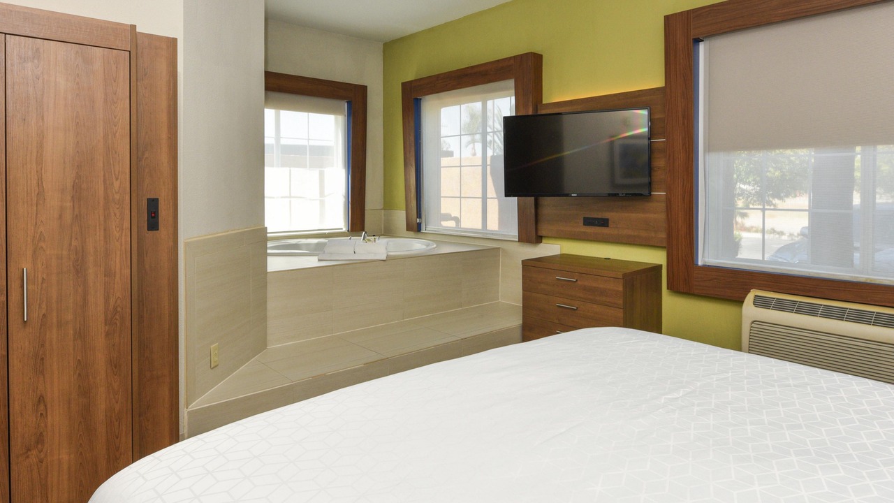 Photo of Bedroom in Corona