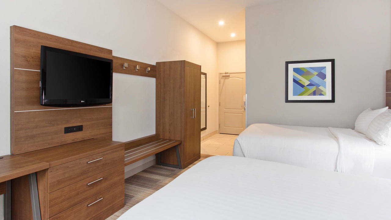 Photo of Bedroom in Corona