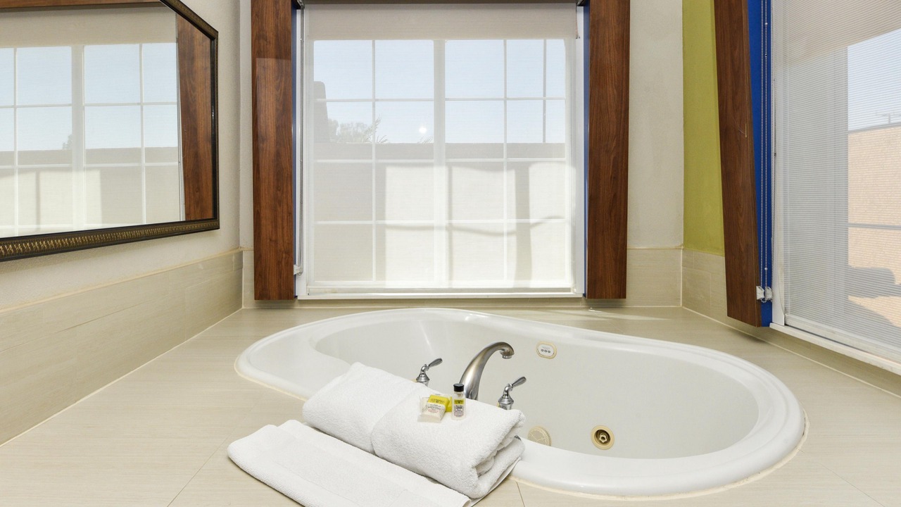 Photo of Bathroom in Corona
