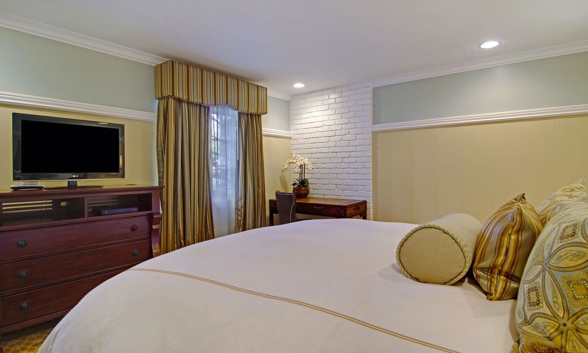 Photo of Bedroom in Golden Rectangle