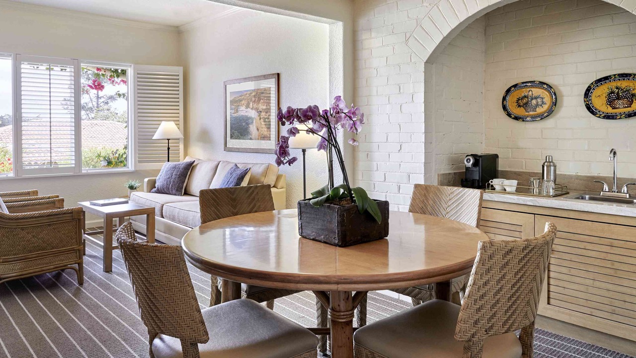 Photo of Livingroom in Golden Rectangle