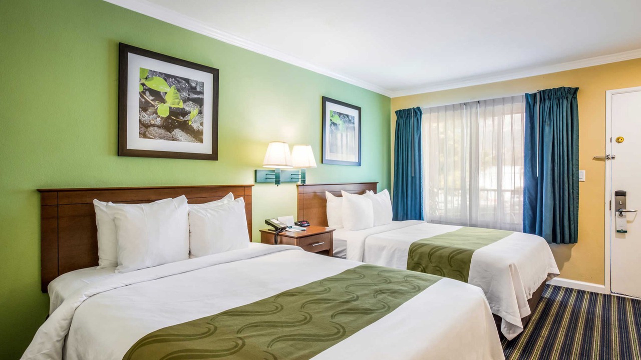 Photo of Bedroom in North State