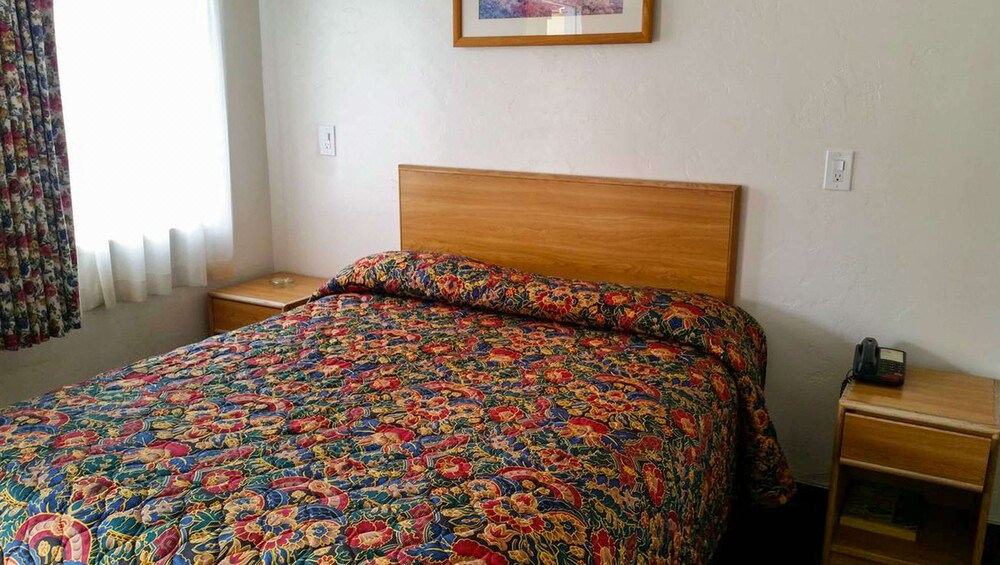Photo of Bedroom in Sylmar