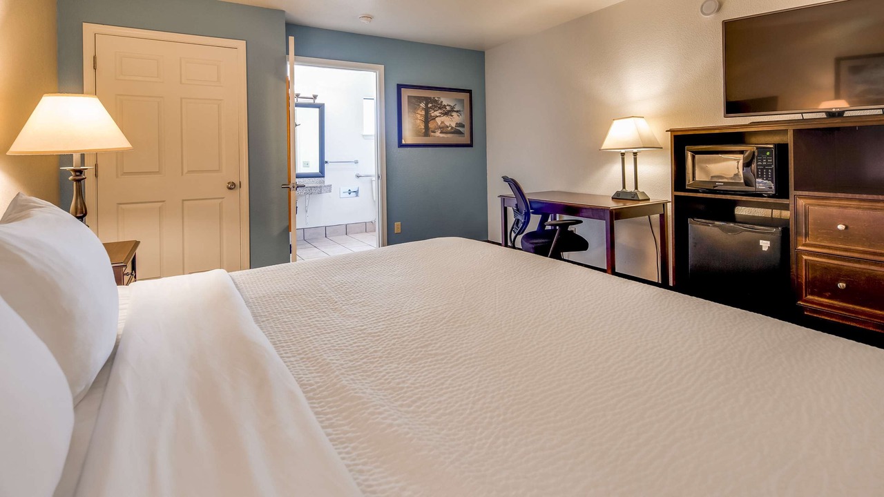 Photo of Bedroom in Pacific