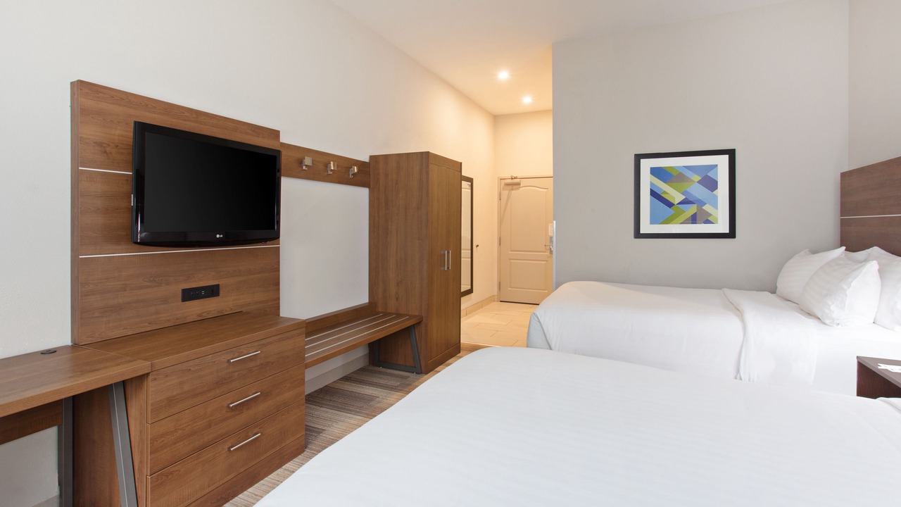 Photo of Bedroom in Corona
