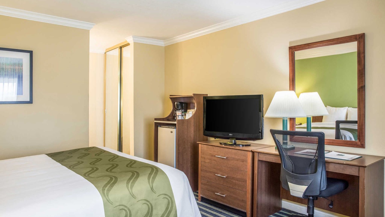 Photo of Bedroom in North State