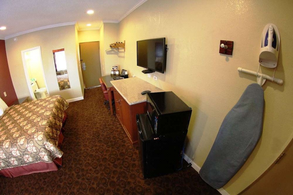 Photo of Livingroom in Hayward
