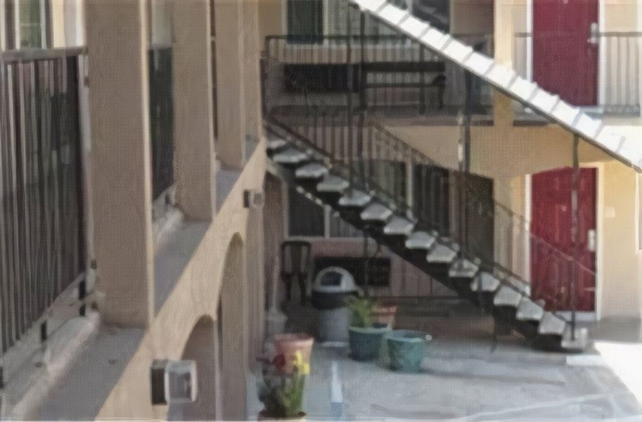 Photo of Buildings in Mariposa