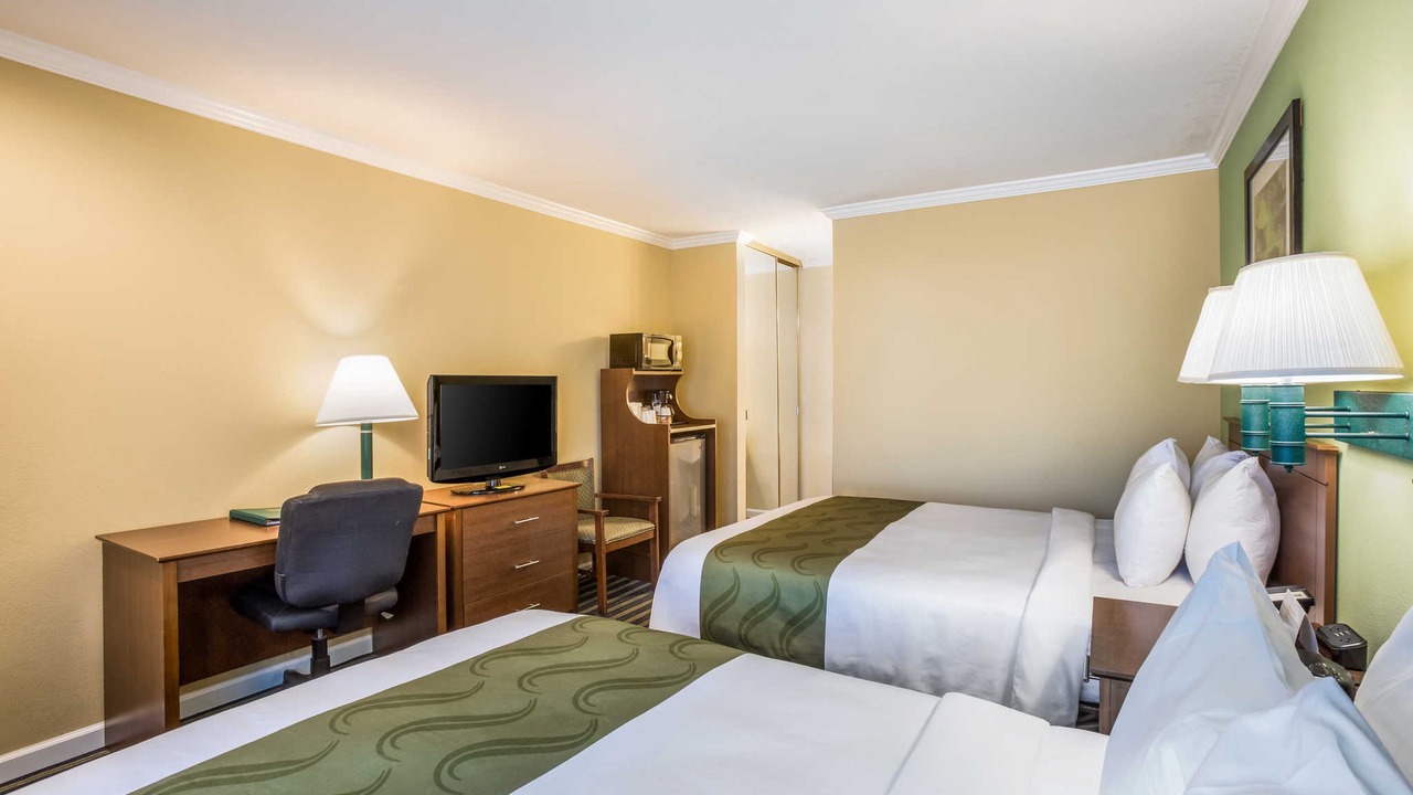 Photo of Bedroom in North State