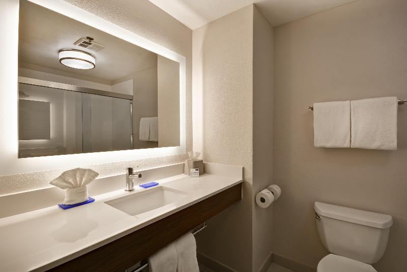 Photo of Bathroom in Raisin