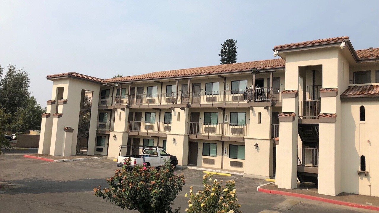 Photo of Buildings in Tulare