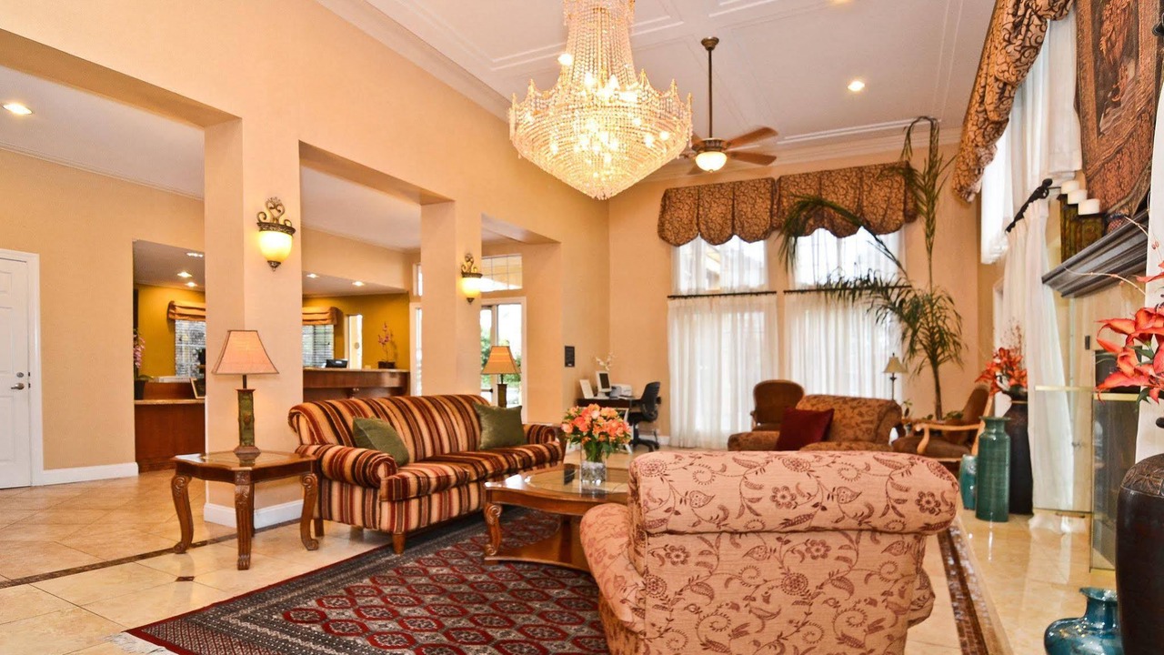 Photo of Livingroom in Dixon