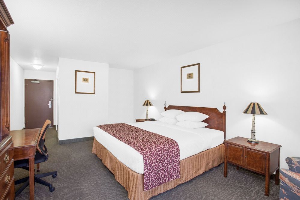 Photo of Bedroom in Barstow
