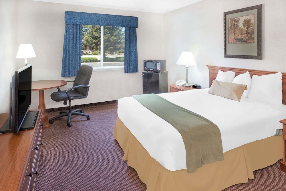 Photo of Bedroom in Willows