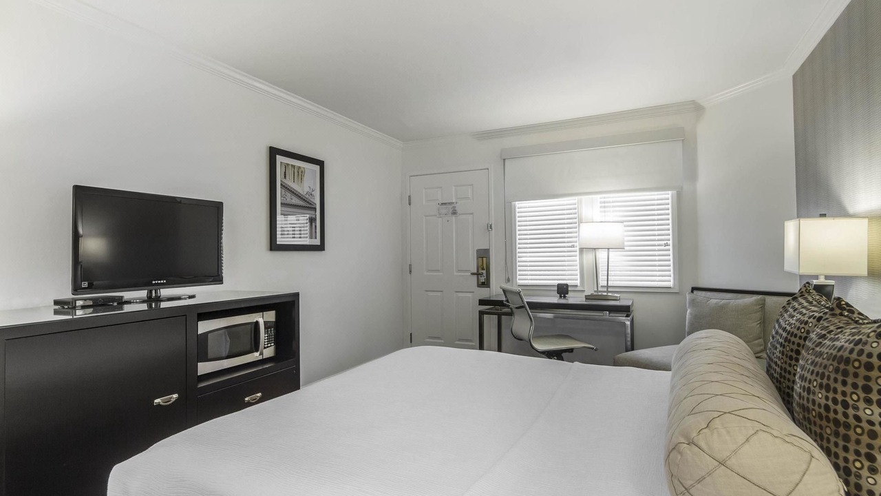 Photo of Bedroom in Downtown Sacramento