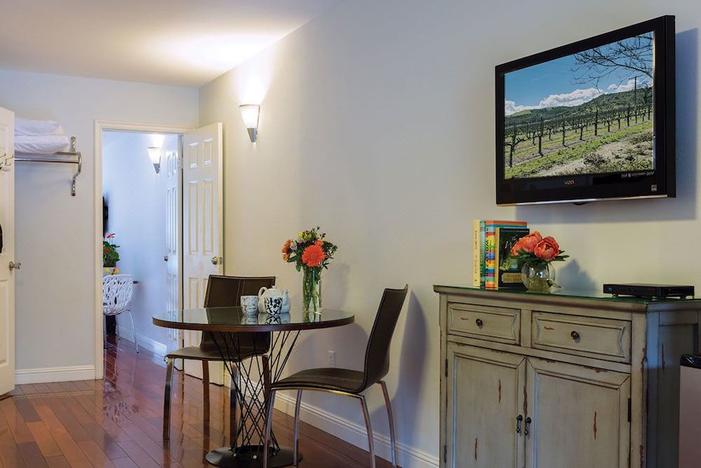 Photo of Livingroom in Upper Lake