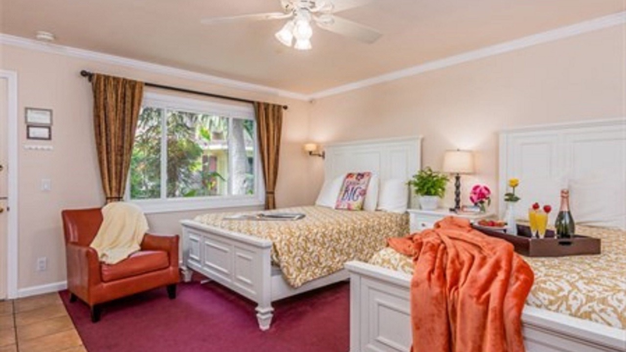 Photo of Livingroom in West Beach