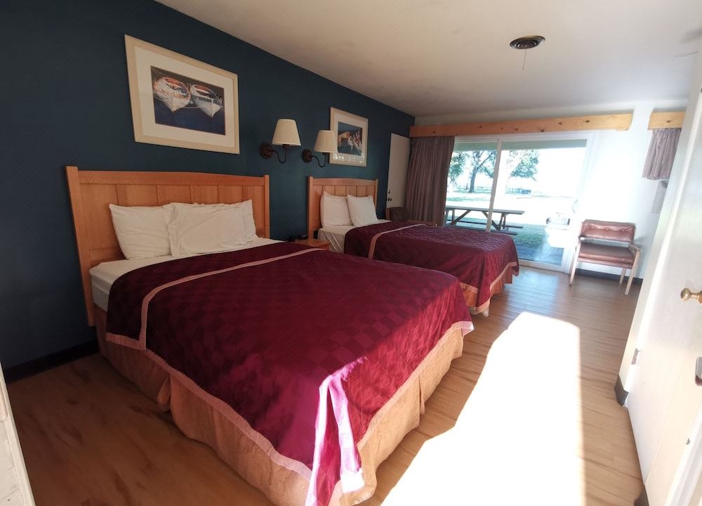 Photo of Bedroom in Lakeport