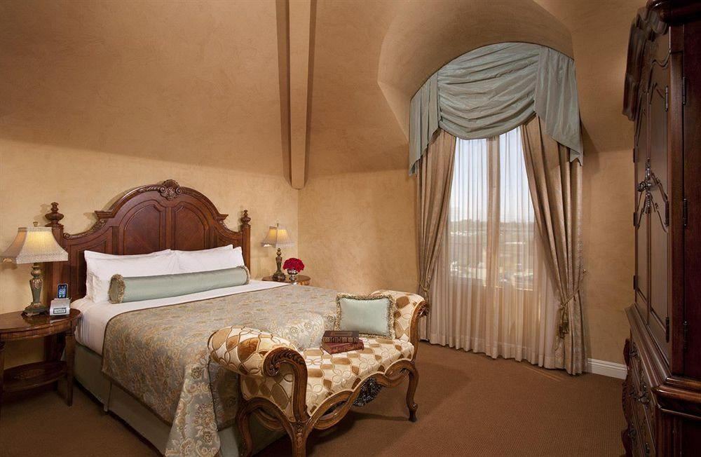 Photo of Bedroom in Hawthorne