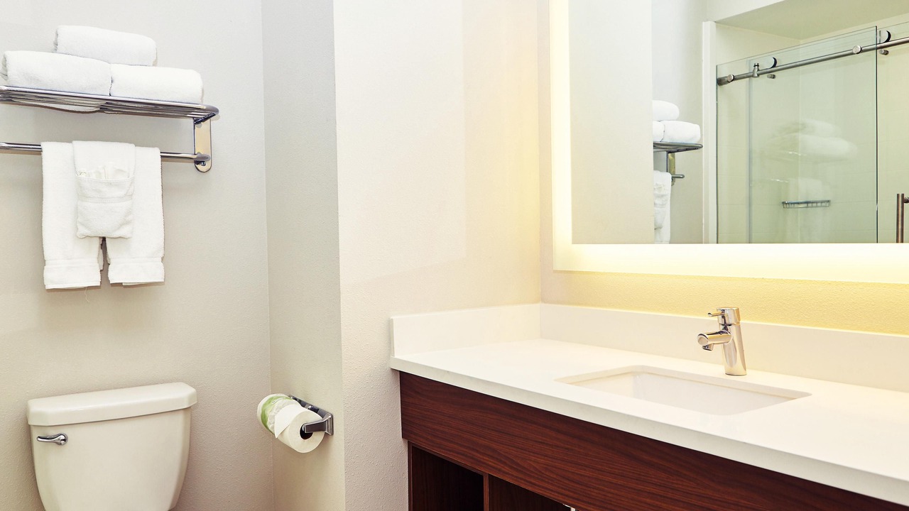 Photo of Bathroom in Corona