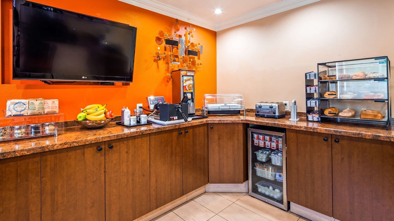 Photo of Kitchen in Newhall