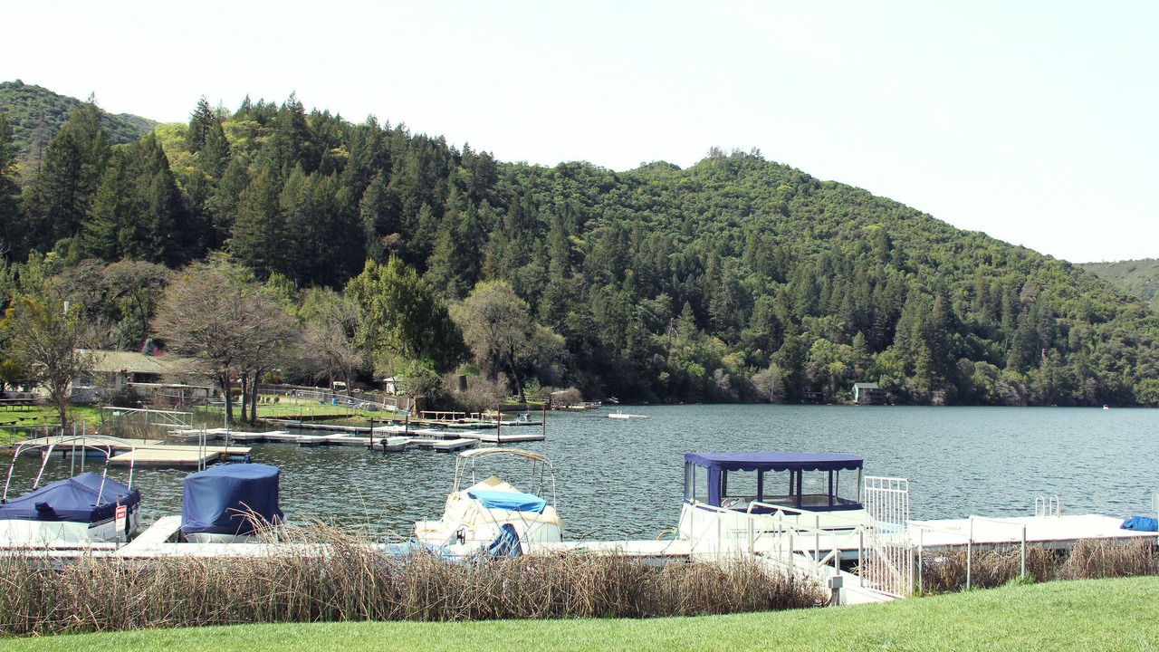 Photo of Buildings in Upper Lake