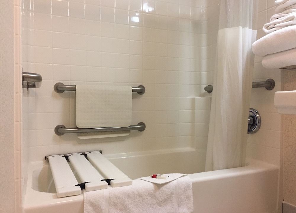 Photo of Bathroom in Willows