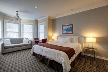 Photo of Bedroom in Avalon