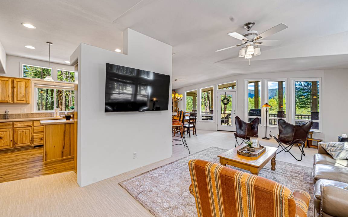 Photo of Livingroom in Sloat