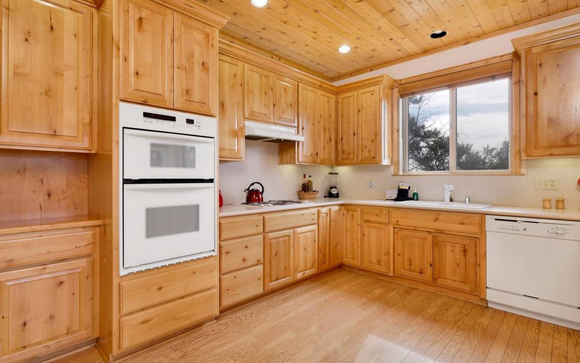 Photo of Kitchen in Castle Glen Estates