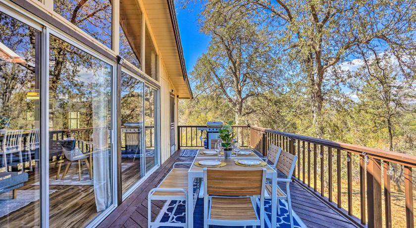 Photo of Patio Balcony in Yosemite Forks