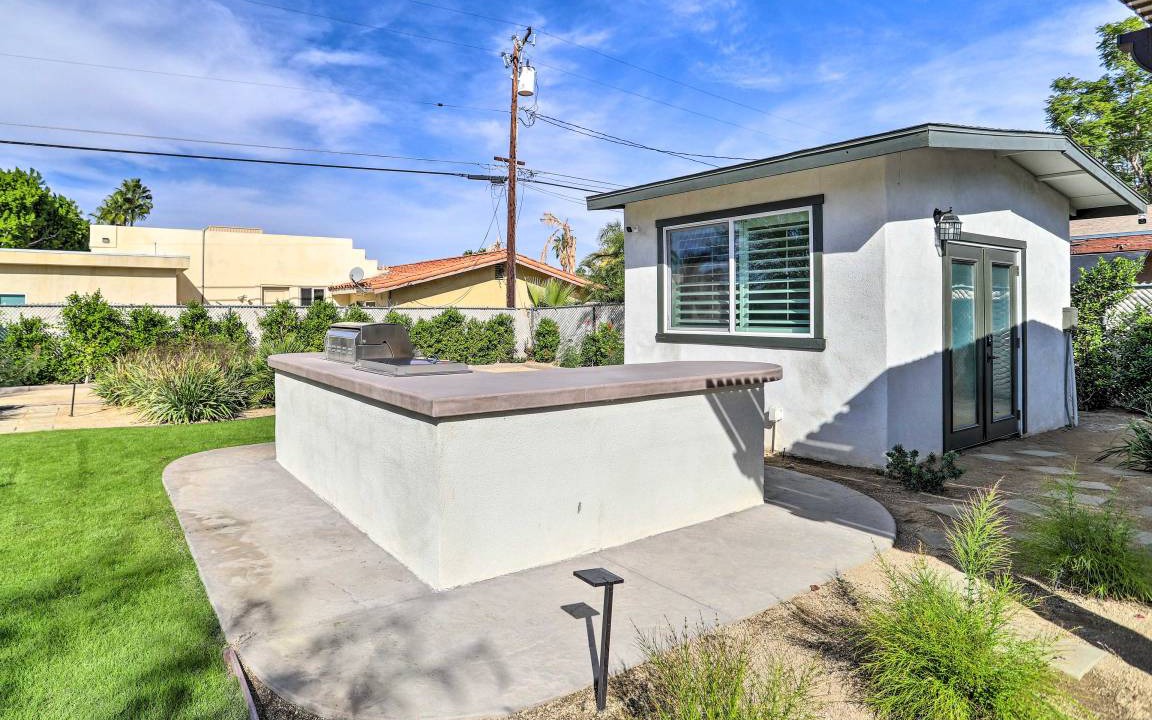 Photo of Buildings in Palm Desert