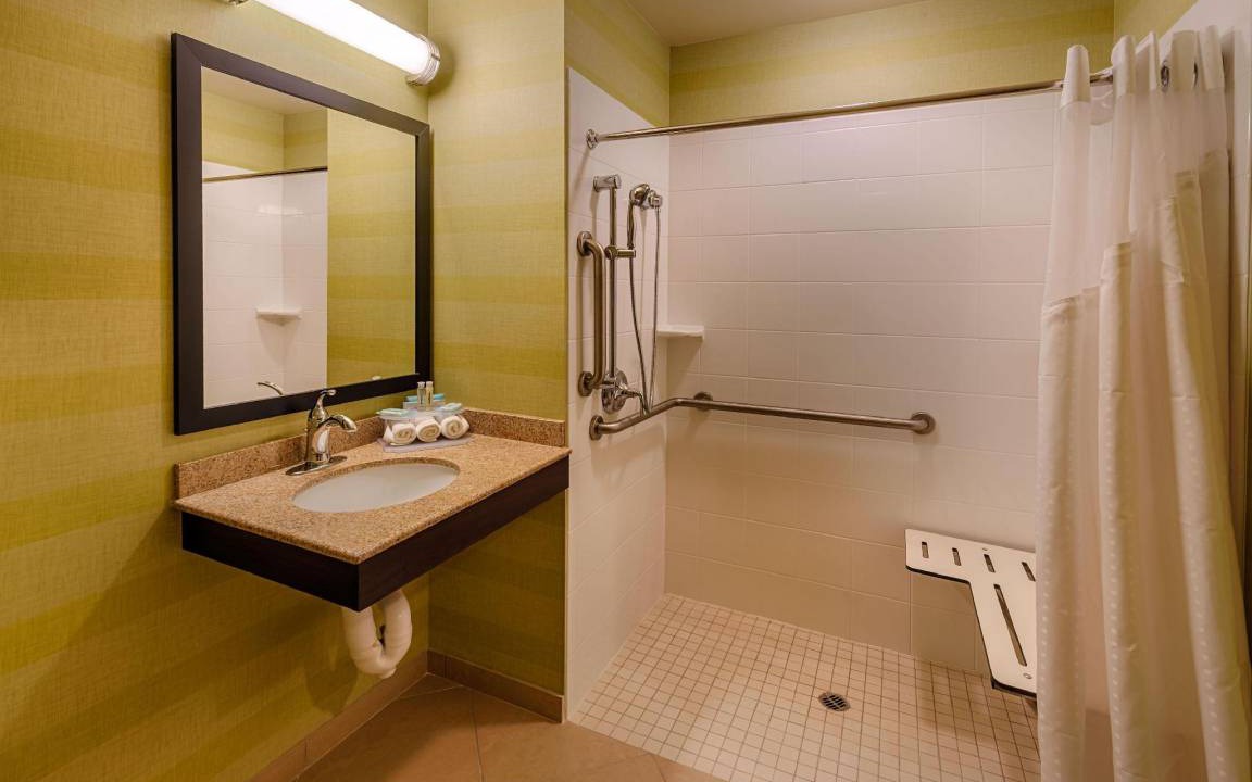 Photo of Bathroom in Red Bluff