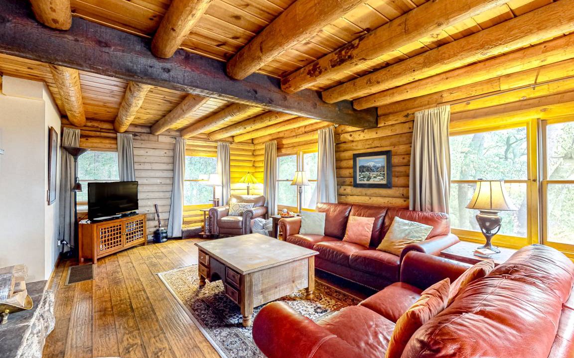 Photo of Livingroom in Pine Cove