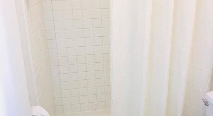 Photo of Bathroom in Midway District