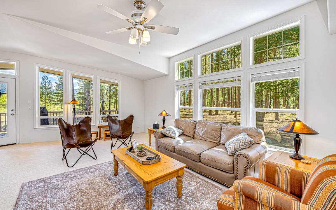 Photo of Livingroom in Sloat