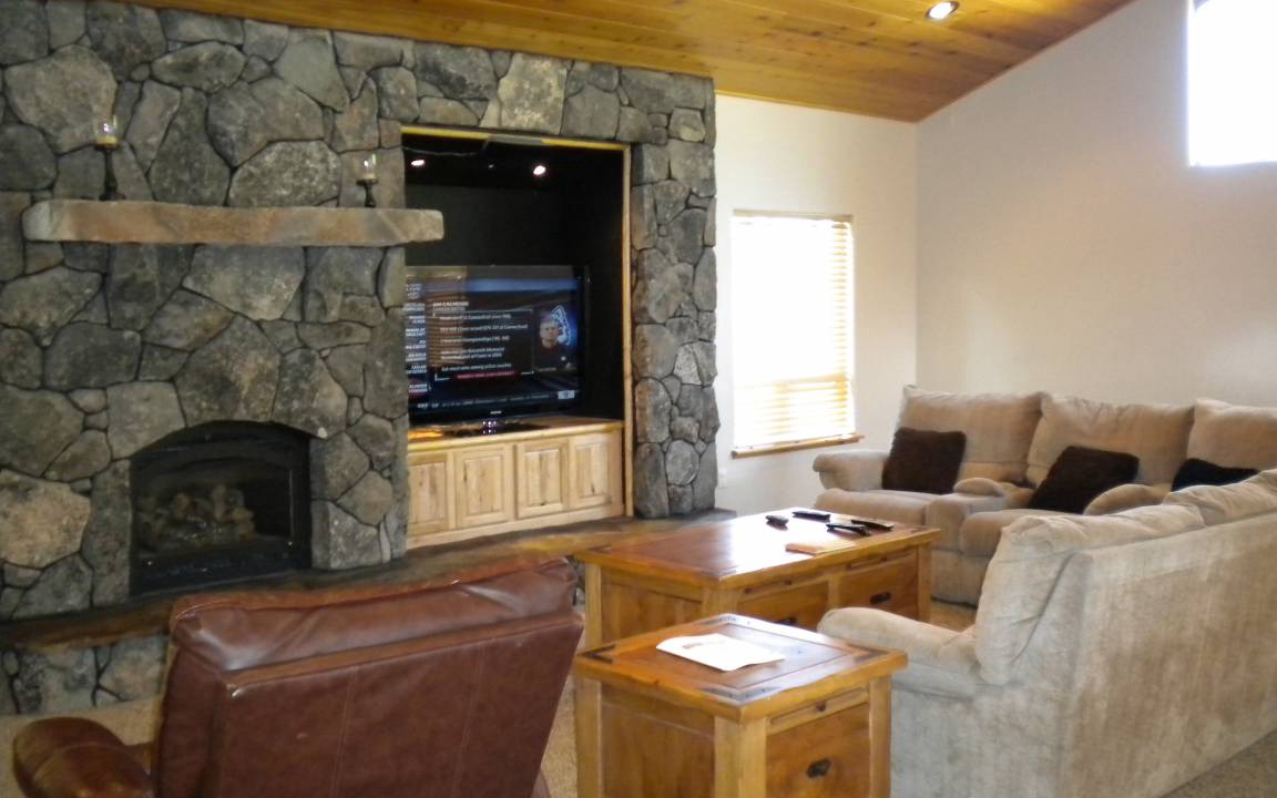 Photo of Livingroom in Black Bart